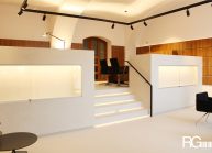 Interiér infocentra v České Lípě od architekta Radomíra Grafka (03)