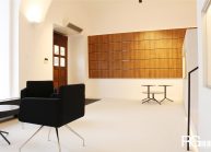 Interiér infocentra v České Lípě od architekta Radomíra Grafka (09)