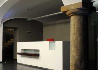 recepce-z-corianu-od-rg-architects