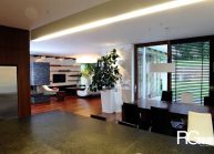 Venkovský rodinný dům od architekta Radomíra Grafka – pohled z jídelní části na OP.