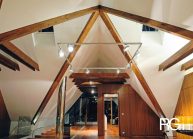 Venkovský rodinný dům od architekta Radomíra Grafka – přiznaný krov.