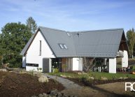 Venkovský rodinný dům od architekta Radomíra Grafka – umístění na pozemku.